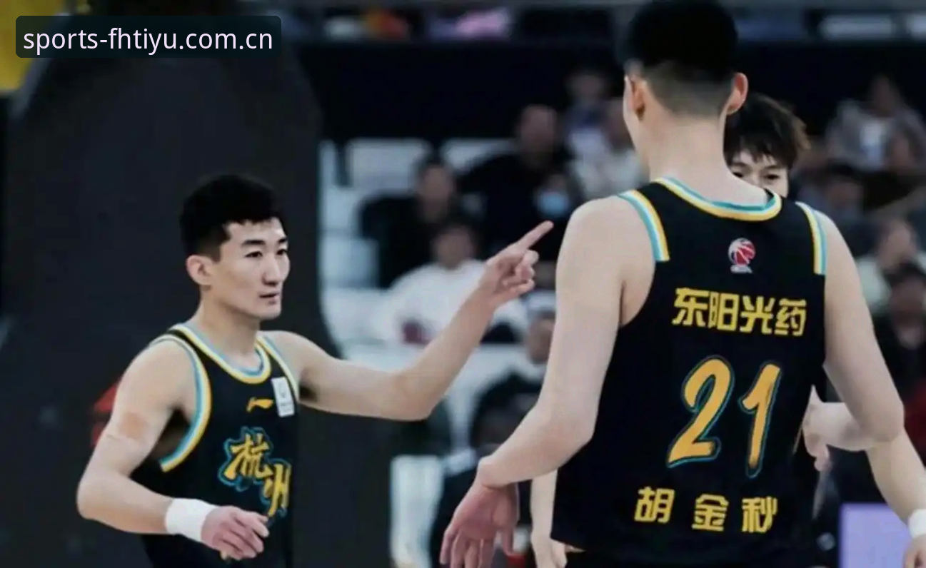 fh体育互动 上海男篮G4战术深度评测:攻防体系的博弈与转折点